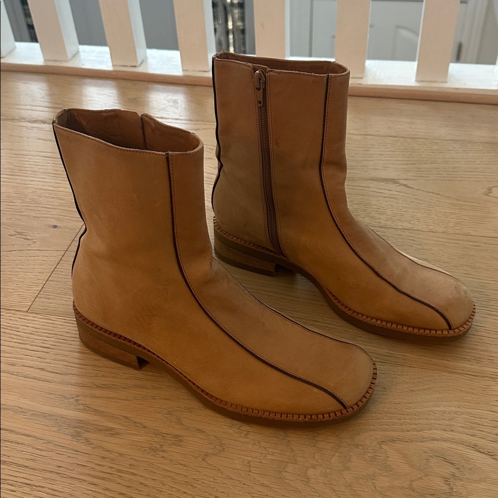 Nurture by Lamaze Leather Booties SZ 8. 5
